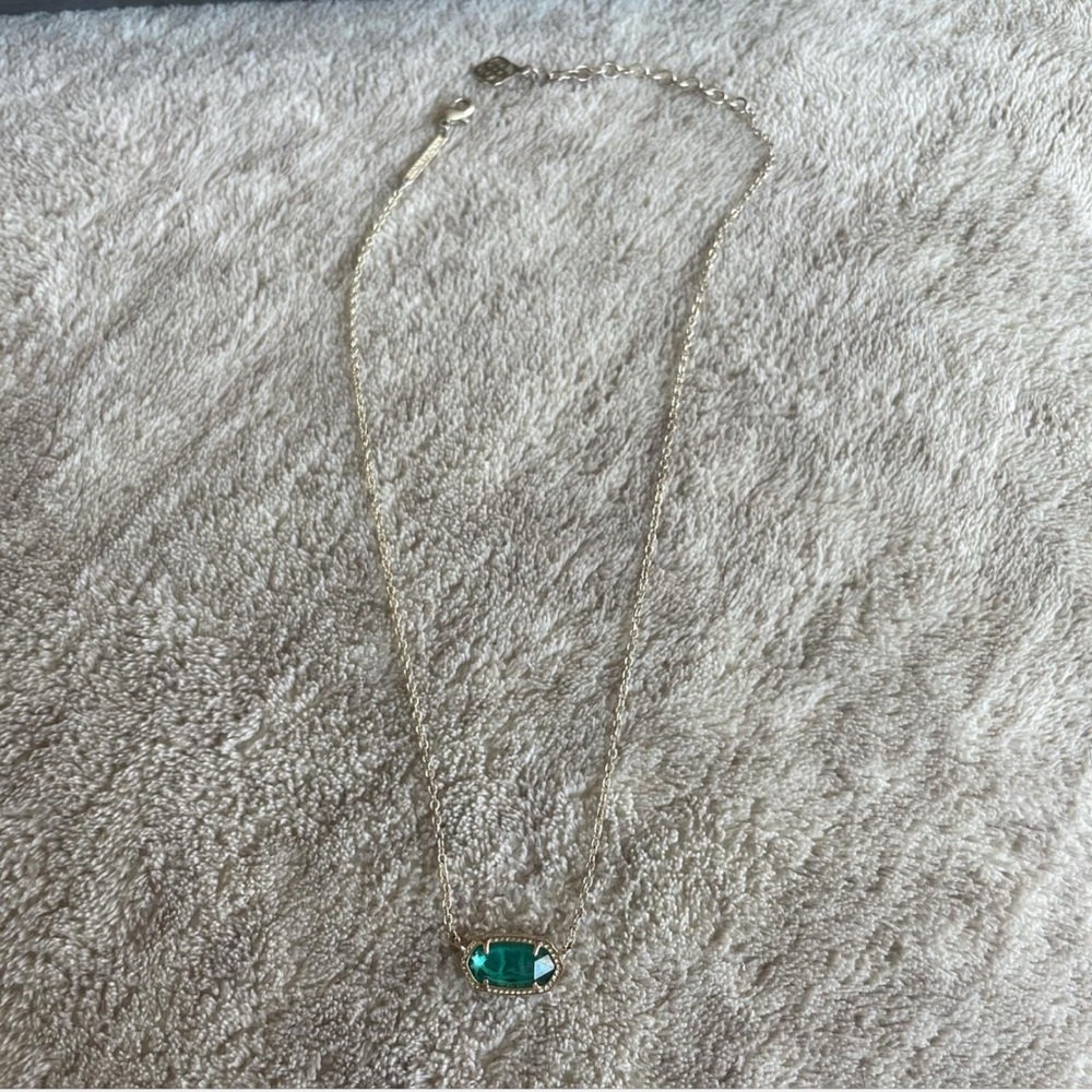 Green and Gold Elise kendra scott necklace